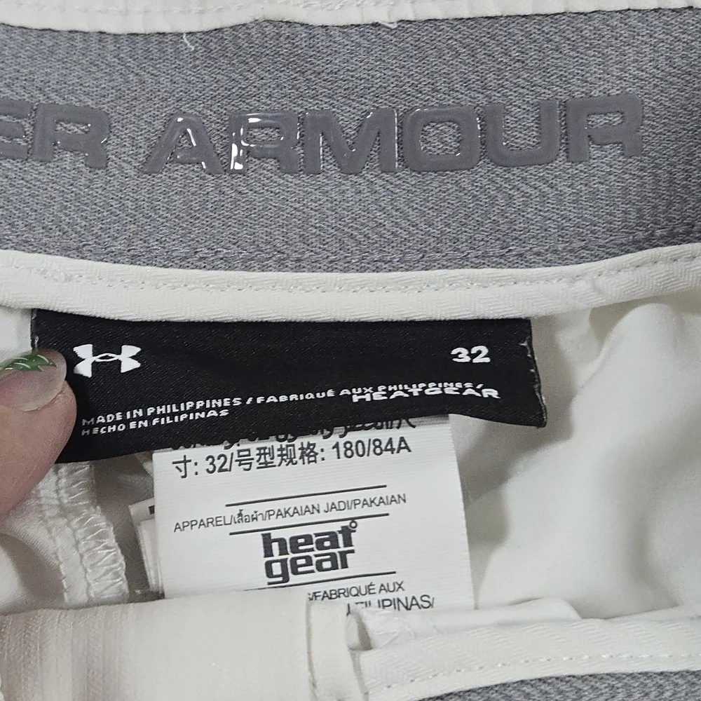 Under Armour Men's Flat Front Shorts Buisuness Casual Travel Golf Athleisure